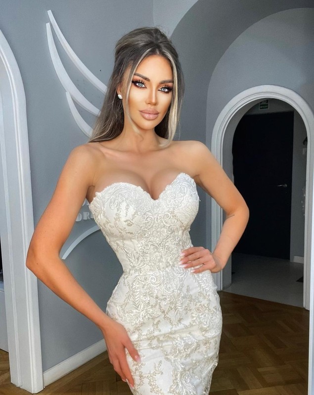 Cât costă o rochie de mireasă creată de Bianca Drăgușanu: „Româncele s-au măritat într-o veselie”. Anunțul făcut despre afacerea ei