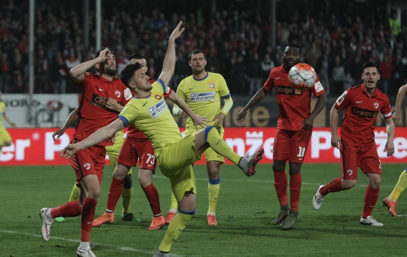Derby-ul Dinamo - Steaua, văzut de un fost mare internațional: ”Mă așteptam la un plus de calitate!”. Cine sunt favoritele la titlu în acest sezon / FOTO