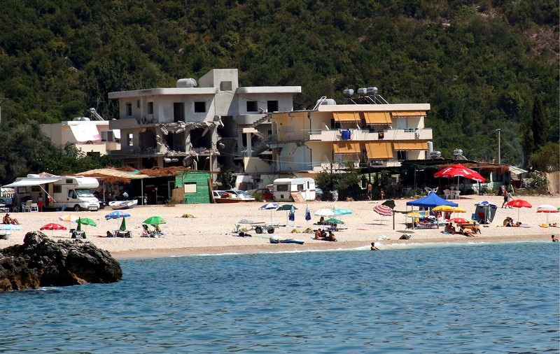 Patru turiști, găsiți morți în sauna unui hotel de cinci stele din Albania