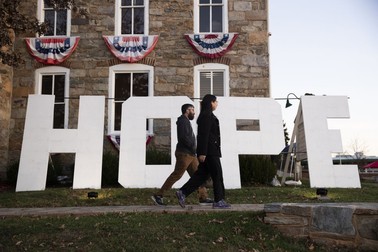 Un drum spre secția de votare în Hillsboro, Virginia. FOTO: EPA