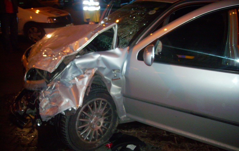 Doi morţi într-un accident în Bucureşti