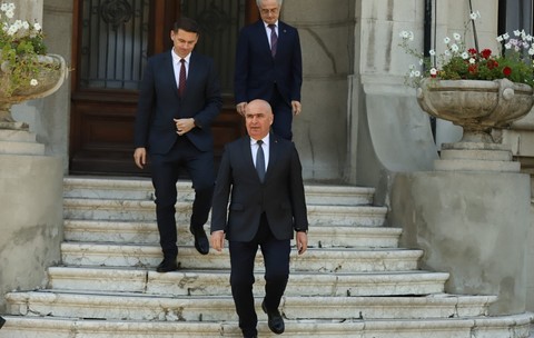Ilie Bolojan, înaintea declarației de la sediul PNL. Foto: Dumitru Angelescu / Libertatea