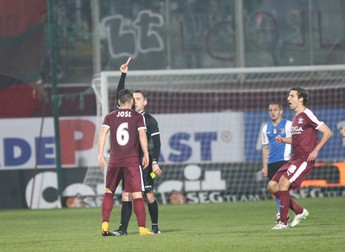 Rapidistul Josl a fost eliminat în timpul meciului cu Viitorul FOTO: Vlad Chirea