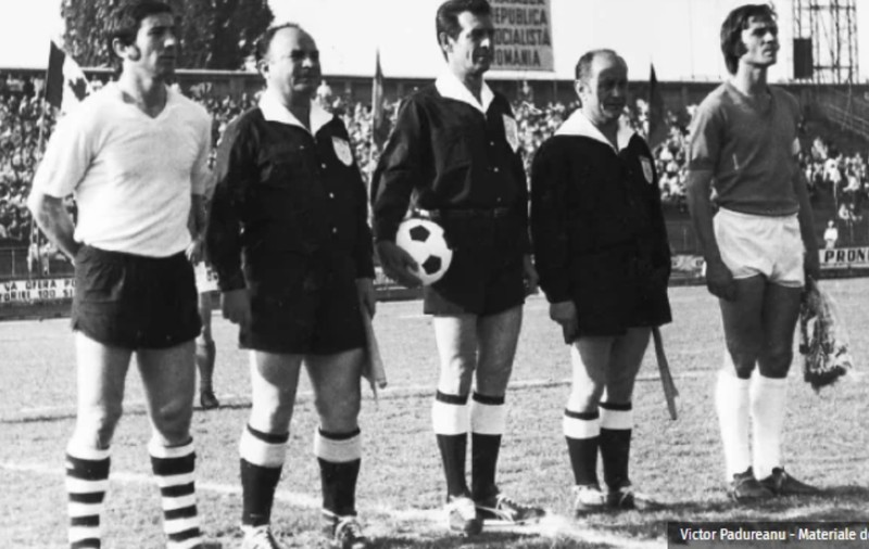 Incredibila poveste cu un arbitru român de fotbal acuzat că a fost mituit, apoi amenințat cu cuțitele de jucătorii unei echipe naționale: „L-am văzut încărcat de pachete”