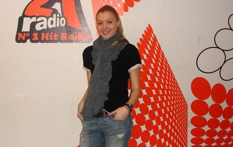 Oana de la Activ a debutat în cariera solo 