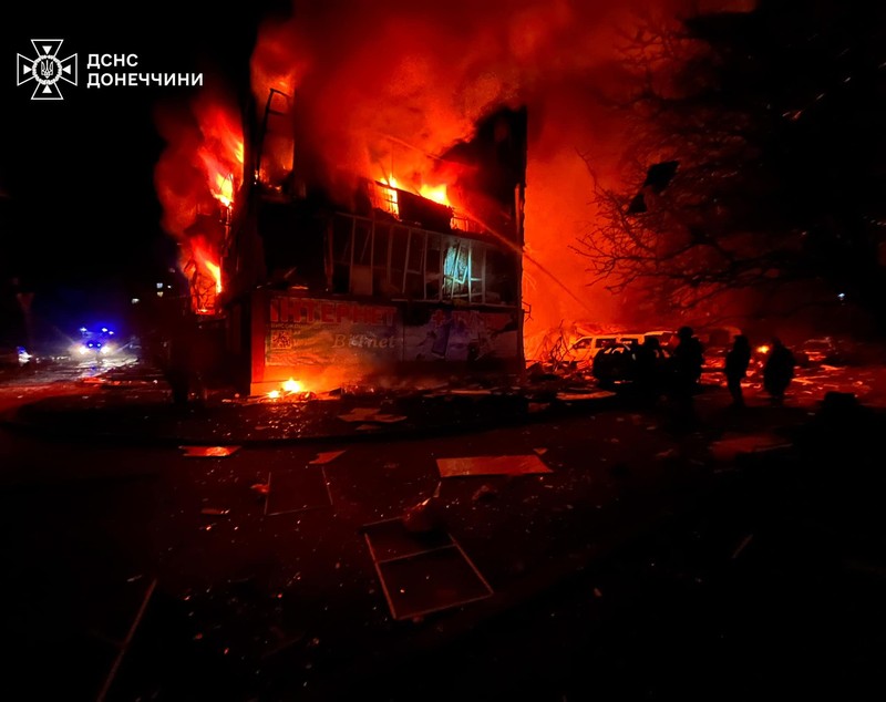 Cel puțin 11 morți și 30 de răniți într-un singur oraș din Ucraina bombardat de ruși în noaptea de 7 martie