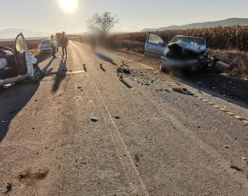 Şase oameni, transportați la spital în urma unui accident în Covasna. Una dintre victime, preluată de elicopterul SMURD