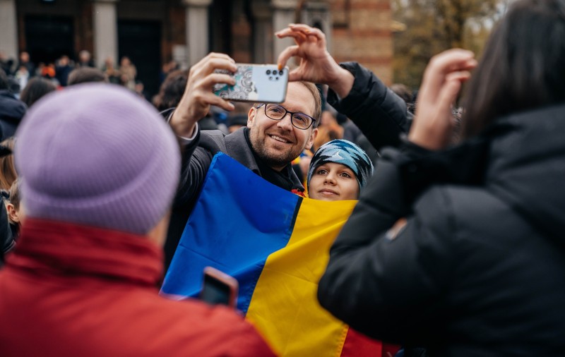 Dominic Fritz a cântat la pian „Deşteaptă-te, române!”, de Ziua Naţională. „Pe unitate, nu pe uniformitate, s-a clădit ţara noastră”