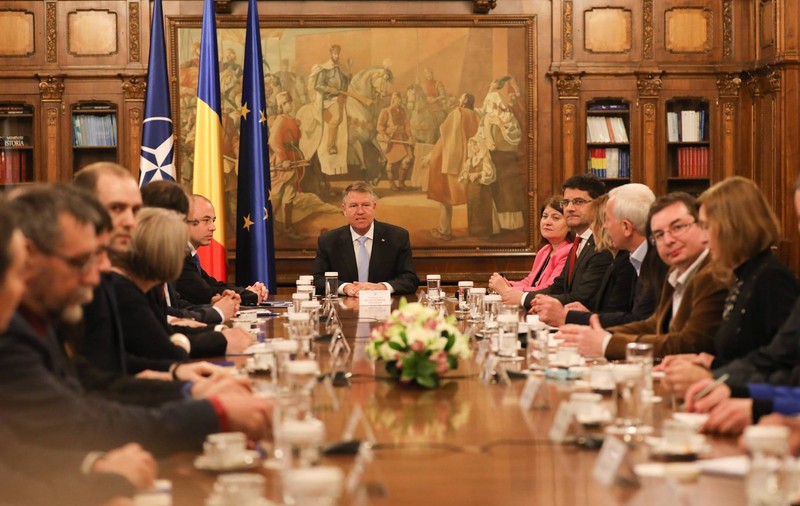 UPDATE | Klaus Iohannis e decis în privinţa referendumului pe Justiţie. Întrebarea va fi una simplă, şeful statului îşi asumă riscul invalidării scrutinului