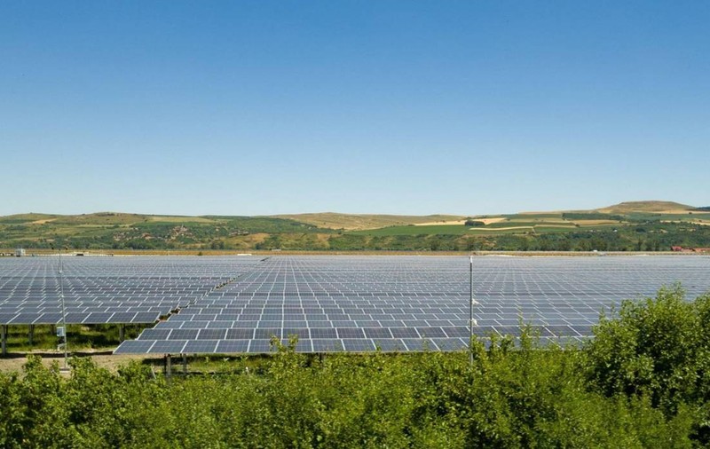 265.000.000 de euro pentru fermierii români, bani pentru panouri solare. Cine poate cere finanțarea și ce acte trebuie depuse