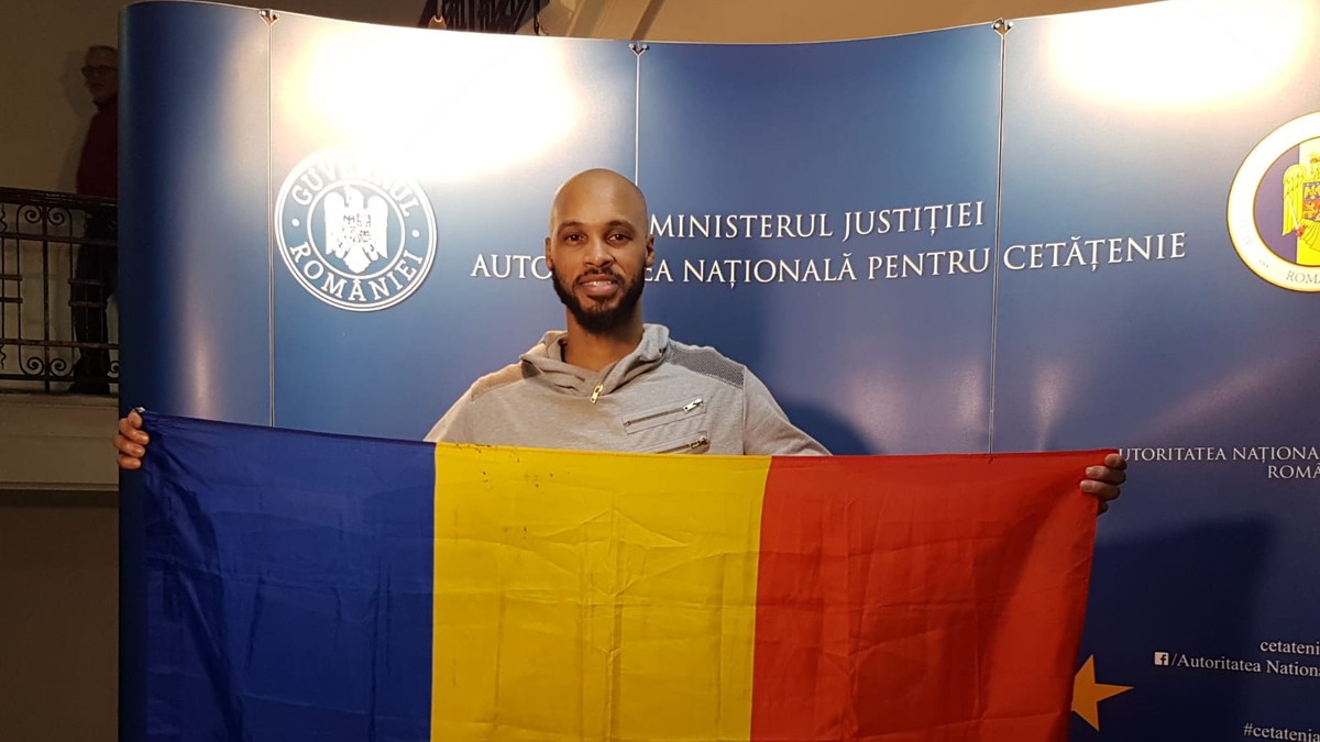 Baschetbalistul american Kris Richard a devenit cetățean român: ”Mă simt minunat”