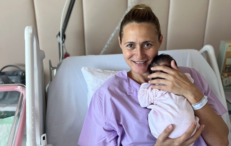 Imagini emoționante cu fetița Cameliei Potec, la două săptămâni după ce a născut. „Din păcate, recuperarea mea a durat puțin mai mult”