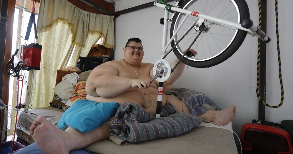 Mexicanul Juan Pedro Franco, cel mai greu om din lume conform Guinness World Records în 2017, cu o greutate de 595 de kilograme, face exerciții fizice la casa sa din Guadalajara, statul Jalisco, Mexic, pe 17 februarie 2018