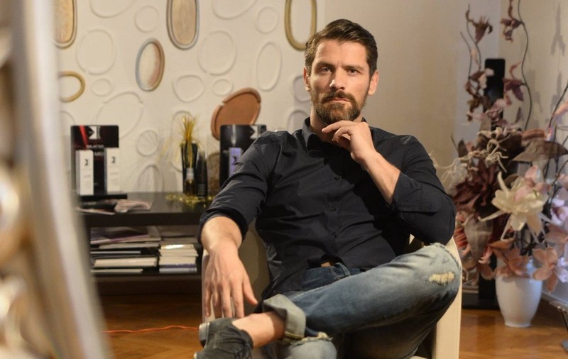 Alexander Zudor, actorul acuzat că a violat o tânără în București, a fost condamnat la închisoare. Câți ani a primit