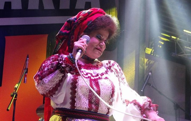Cântăreața Saveta Bogdan, în lacrimi la tv. Ce s-a întâmplat cu fiica ei, care nu a mai venit în România de 7 ani