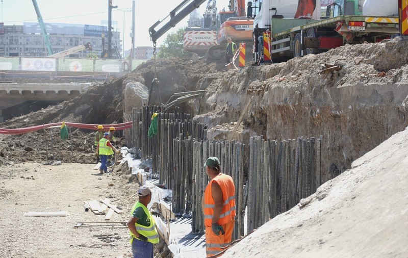 Când se reia circulația mașinilor pe Splaiul Independenței, în zona Piața Unirii. Anunțul Primăriei Sector 4, în pline lucrări la Planșeul Unirii