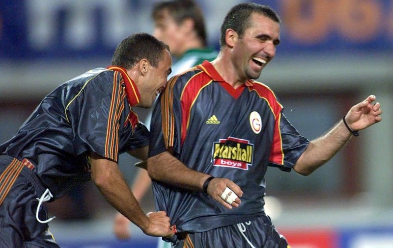 VIDEO |  France Football a ales cel mai frumos gol din istoria Ligii Campionilor. O reuşită a lui Gică Hagi e în top