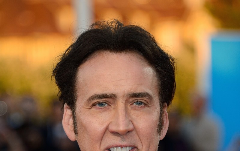 O ROMÂNCĂ l-a FĂCUT BUNIC pe NICOLAS CAGE! NORA LUI A NĂSCUT UN BĂIEŢEL! I-a pus NUME MIORITIC"