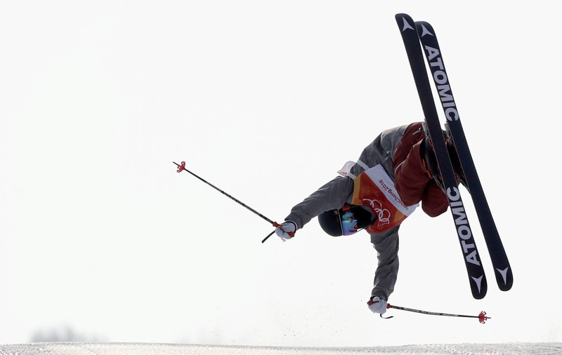 Freestylerul american Gus Kenworthy și-a sărutat iubitul, actorul Matthew Wilkes. Gestul gay a fost făcut în direct, la TV