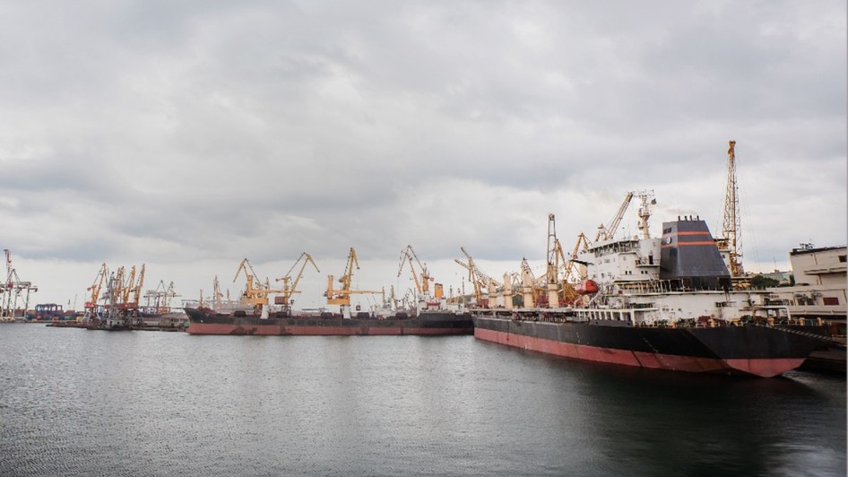 Conflictul prelungit din Ucraina, aflat în al cincilea an, continuă să amenințe grav piețele globale de alimente. 