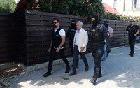 Călin Georgescu este dus la audieri la DIICOT. Foto: Libertatea