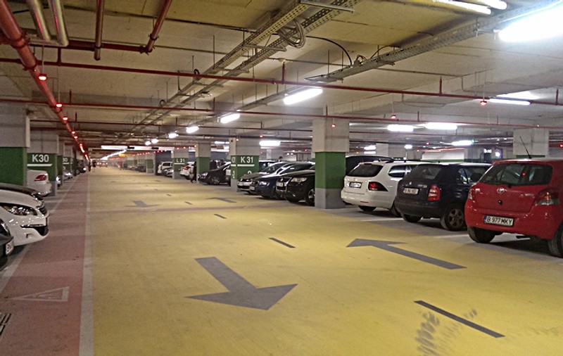 Șoferii își pot lăsa și noaptea mașinile la mall. Măsura se aplică doar în Sectorul 6, începând de astăzi, pe durata a câtorva zile