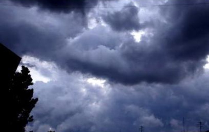 Avertismentul meteorologilor. Cod galben de fenomene periculoase în București. Se anunță furtuni și vânt puternic