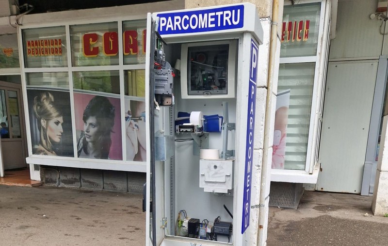 Parcometre din Ploiești, sparte de hoți. Câți bani au fost furați din aparate