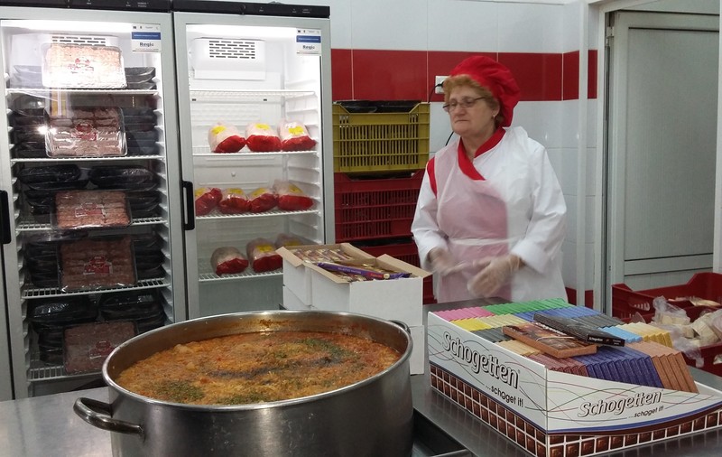 Programul ”Masa Caldă în școală”, promulgat de președintele Iohannis