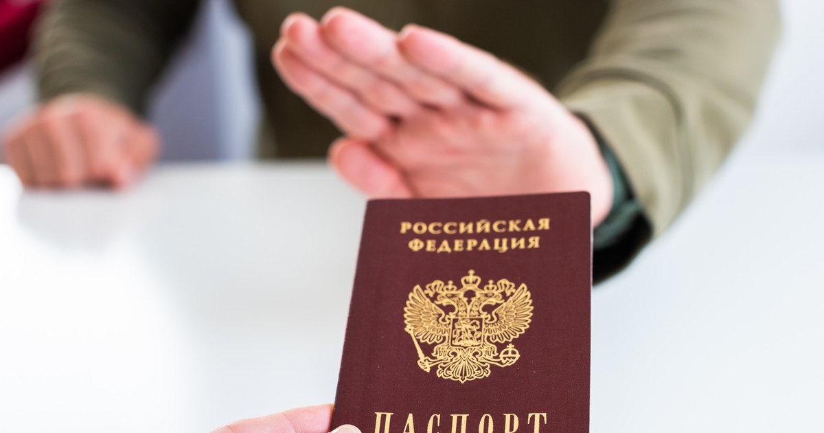 pasaport-rusesc-shutterstock