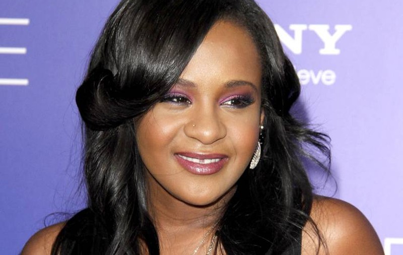 Fiica lui Whitney Houston A ÎMPLINIT 22 DE ANI! Bobbi Kristina este ÎN COMĂ, PE PATUL DE SPITAL
