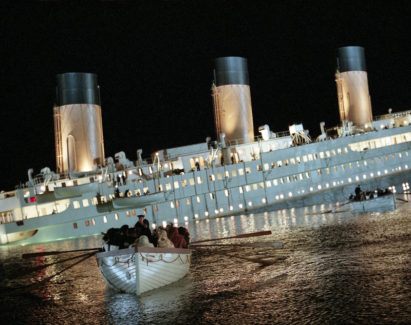 James Cameron explică cum ai fi putut supraviețui scufundării Titanicului. Strategia ingenioasă a regizorului