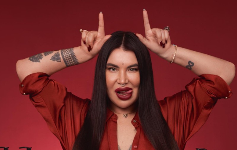 Rada, bloggerița plină de tatuaje și piercinguri care vrea să-l bată pe Vladimir Putin la alegerile prezidențiale: „Cel mai exotic candidat din istorie”