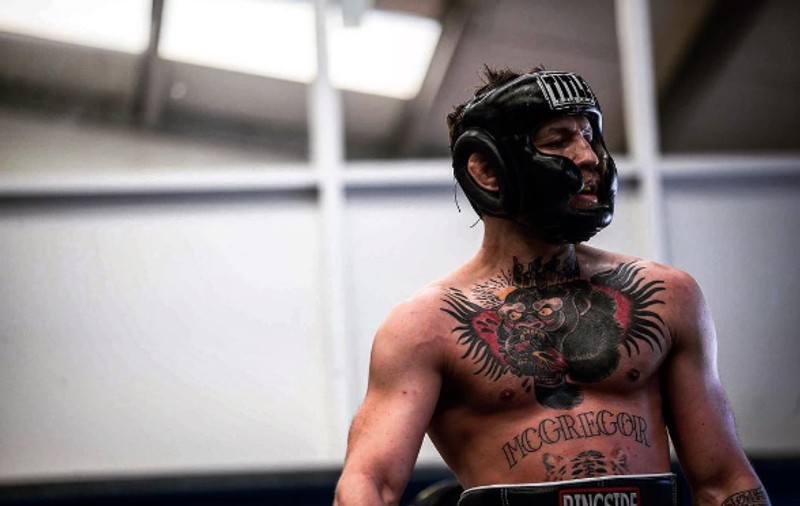 Conor McGregor l-a speriat pe un antrenor al lui Floyd Mayweather. Irlandezul, bănuit că poate comite o nebunie în ring