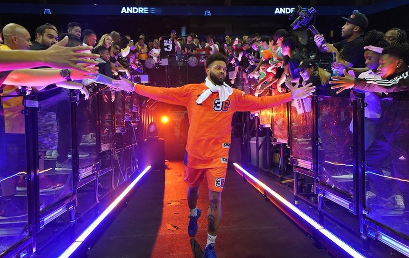 Tragedie în baschet. Fost jucător în NBA, Andre Emmett a fost împușcat mortal