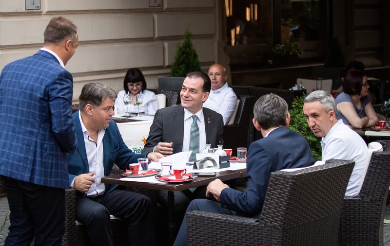 Orban, despre redeschiderea restaurantelor: "Să îmi fie iertat, deşi am avut discuţii, încă aşteptăm să luăm această decizie"