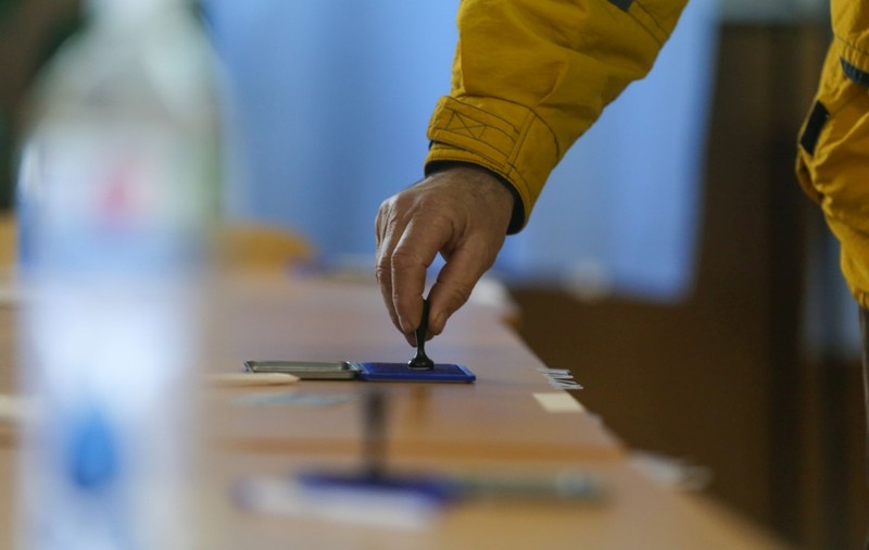 Alegeri prezidențiale 2025 - turul 2. Românii își aleg președintele României dintre George Simion și Nicușor Dan