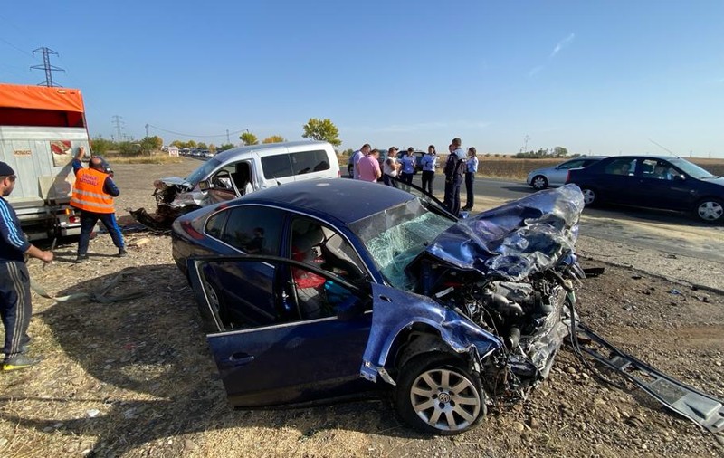 Accident cu patru victime, printre care și un copil de 7 ani, pe DN2, în județul Buzău