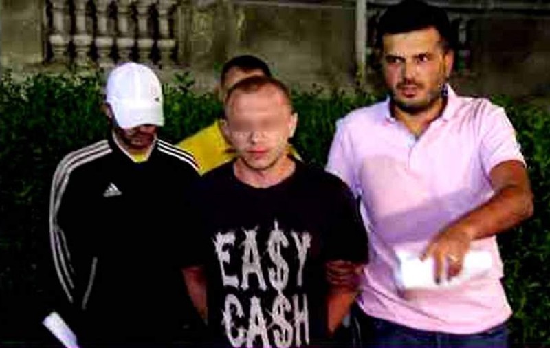 Fiul lui Leo de la Strehaia a fost reținut. Cum ar fi încercat să păcălească un afacerist
