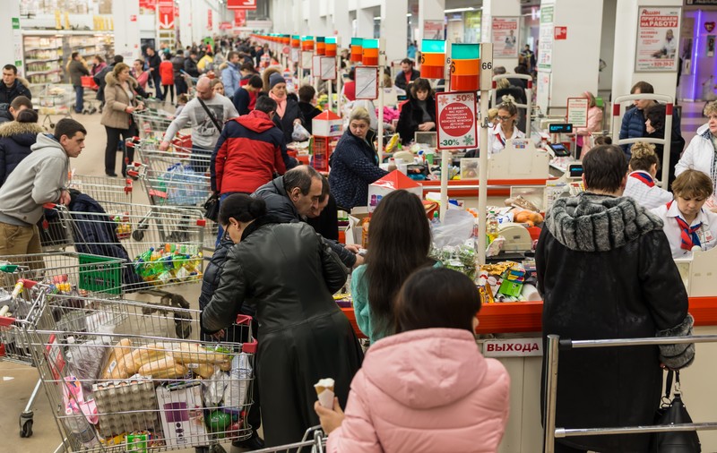 S-a deschis primul magazin care vinde mâncare expirată! Ce ofertă inedită are!