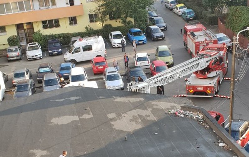 Un bărbat din Ploiești s-a aruncat de la etajul 10. Soția a fost martoră la eveniment. Cine e sinucigașul