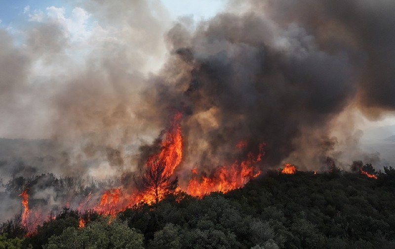 Incendiu puternic și secetă în Turcia. Sute de persoane, evacuate de urgență din provincia Canakkale