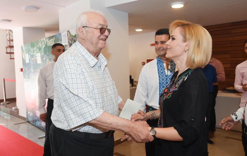 Gabriela Firea, după moartea lui Alexandru Arşinel: „Ce veste tristă pentru întreaga lume artistică și pentru iubitorii de teatru"