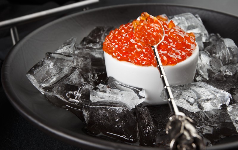 Rușii se înghesuie să cumpere caviar. Vânzările au crescut de 11 ori în ultimele zile