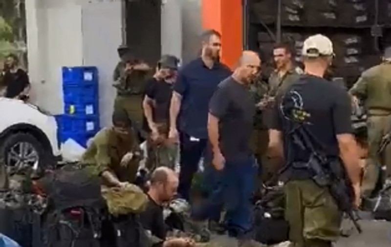 Fostul premier israelian Naftali Bennett s-a alăturat rezerviștilor, anunță un post local de televiziune