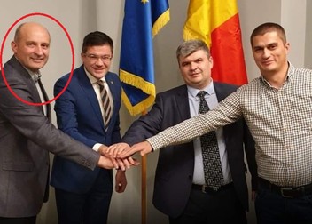 Iovu Biriș (stânga), alături de Costel Alexe, ministrul Mediului (al doilea din stânga) Sursa foto: PNL