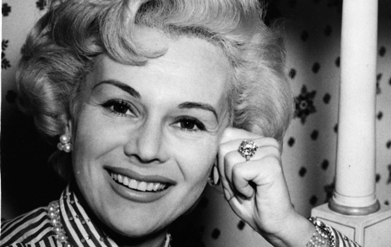 Actriţa Zsa Zsa Gabor a ajuns din nou la spital