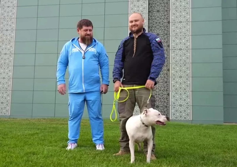 Ramzan Kadîrov, voluntarul Iuri și Akin