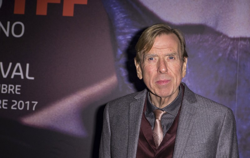 Corespondență de la TIFF. Cunoscutul actor britanic Timothy Spall, premiat pentru întreaga carieră la TIFF, vorbește despre noul său film și cum a ajuns să joace rolul lui „Șobo” din Harry Potter: „Copiii mei erau fani”