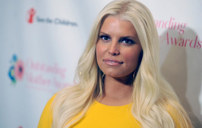 FOTO | Jessica Simpson a dat naştere celui de-al treilea copil. Prima imagine cu fetița